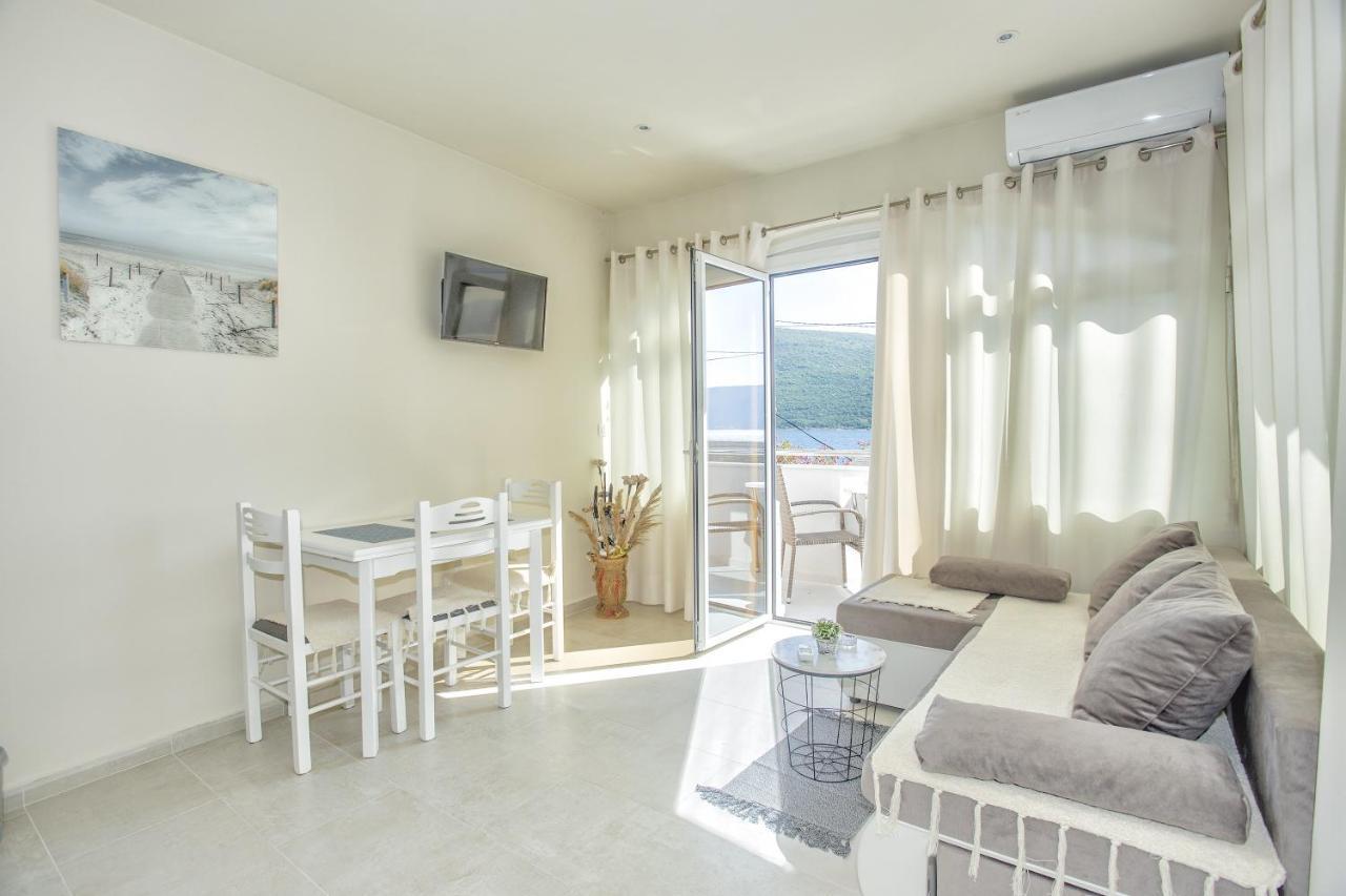 Apartments Milanovic Herceg Novi Phòng bức ảnh