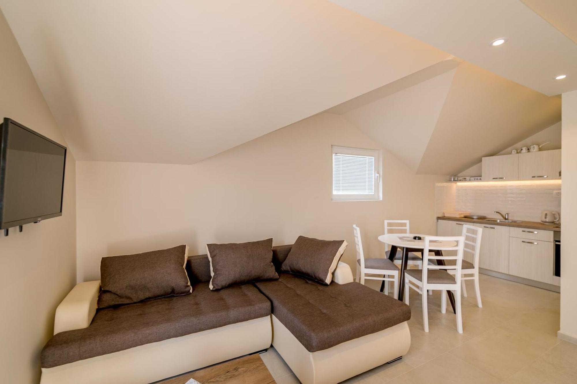 Apartments Milanovic Herceg Novi Phòng bức ảnh