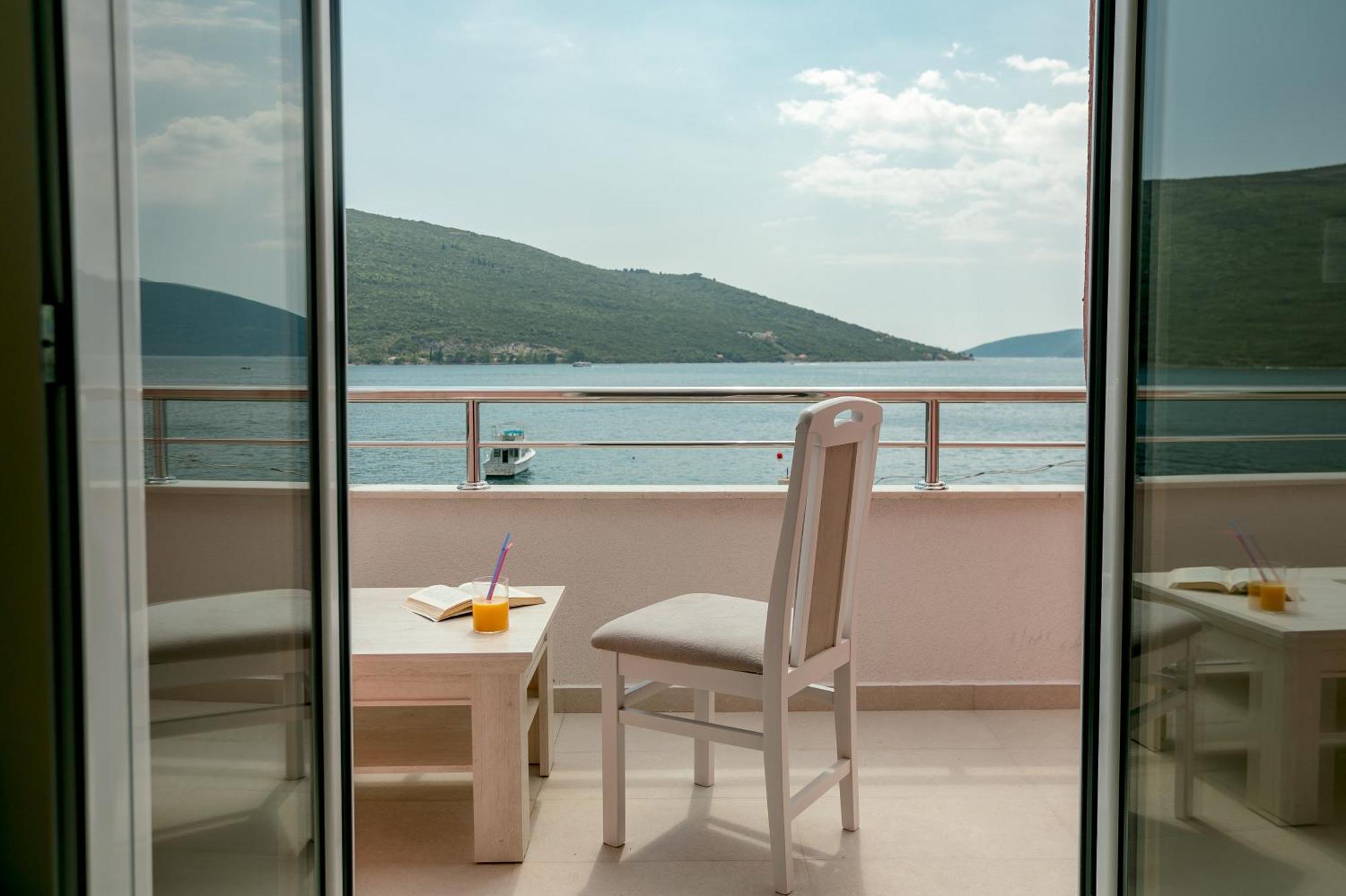 Apartments Milanovic Herceg Novi Phòng bức ảnh